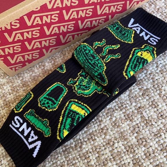 Vans “Off The Wall” socks - Picture 10 of 16